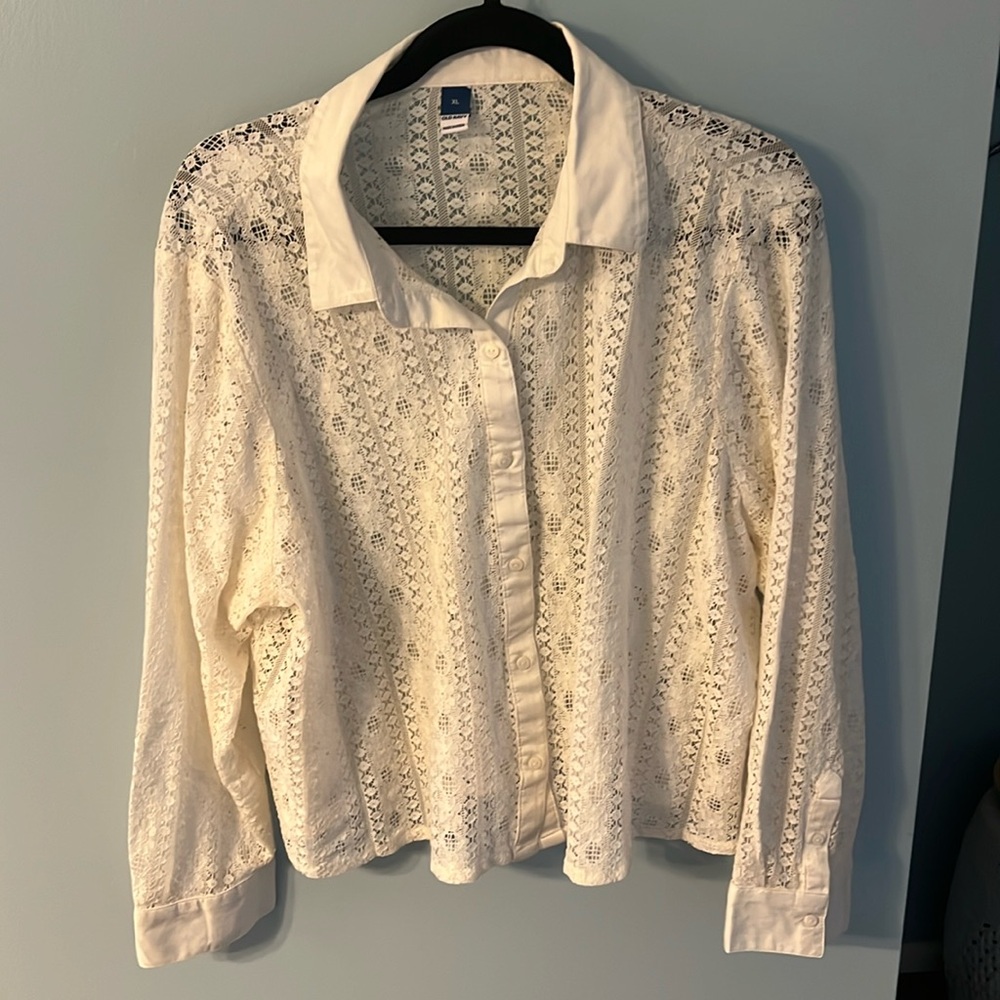Old Navy Cream Cropped Button Down Shirt